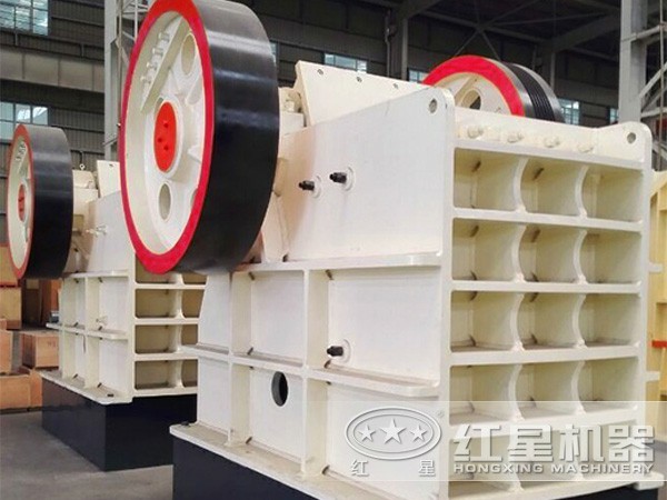 69石頭顎破機(jī)，產(chǎn)量為50-160t/h