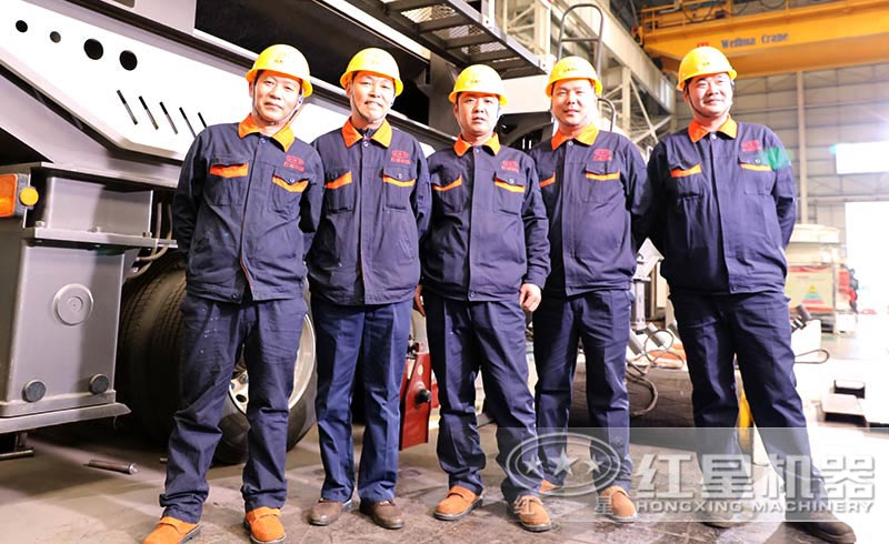 規(guī)模化生產(chǎn)車間，專業(yè)化技術(shù)人才
