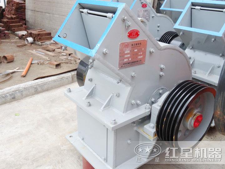 錘式破碎機(jī)，電機(jī)功率6P 55KW，時產(chǎn)18-40噸