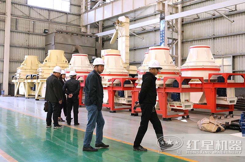 客戶來廠參觀，購(gòu)機(jī)