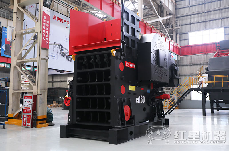 顎式碎石機(jī)圖片